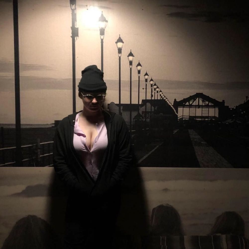 Meet your Posher, Chrissay